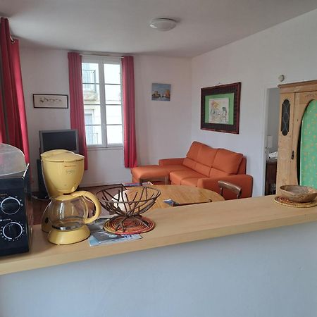 Loft Vue Imprenable Sur Le Vieux Saintes Apartment Exterior photo